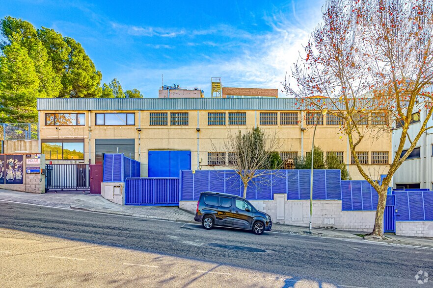 Industriel/Logistique dans Sant Just Desvern, Barcelona à vendre - Photo de l’immeuble – Image 1 sur 2
