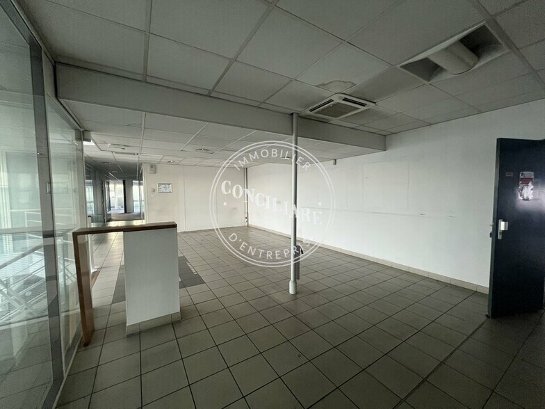 Bureau dans Portet-sur-Garonne à louer - Photo intérieure – Image 2 sur 4