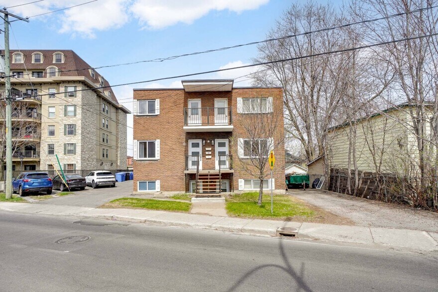 51 Boul Desjardins E, Sainte-therese, QC à vendre - Photo principale – Image 1 sur 6
