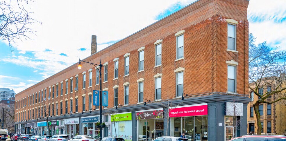 2200-2224 N Clark St, Chicago, IL à louer - Photo de l’immeuble – Image 3 sur 9