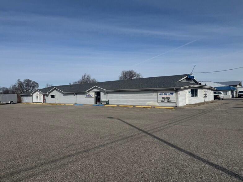 960 Morton Ave, Martinsville, IN à vendre - Photo de l’immeuble – Image 3 sur 10