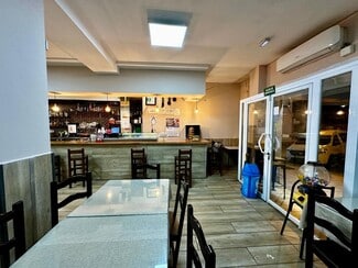 Plus de détails pour Local commercial à louer