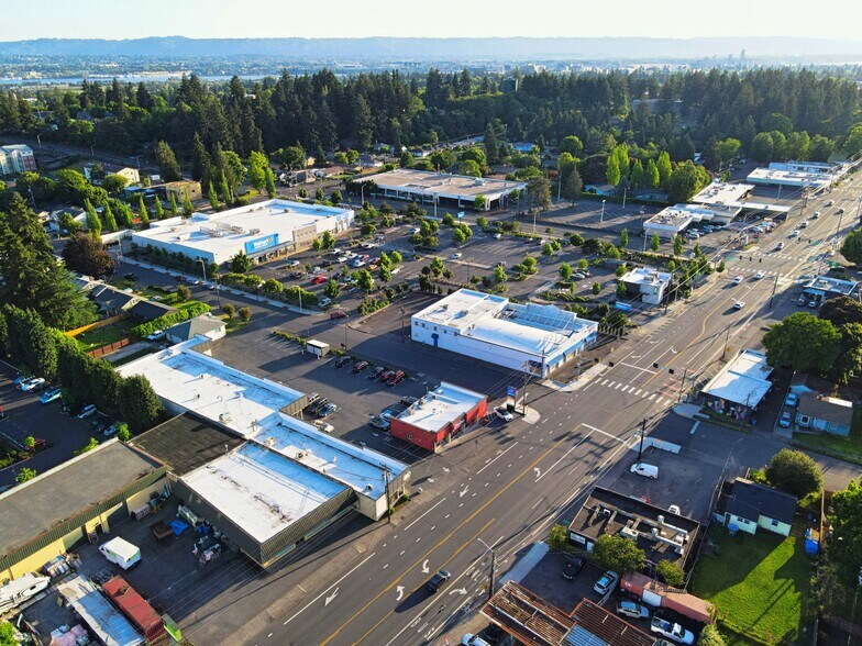 2825 E Fourth Plain Blvd, Vancouver, WA à louer - Photo de l’immeuble – Image 3 sur 22