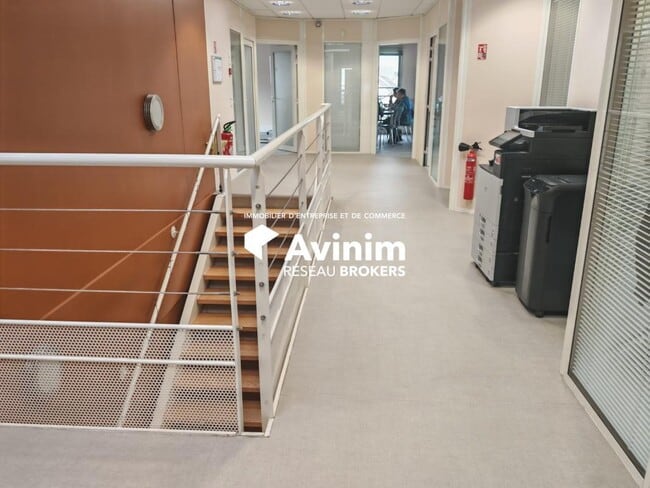 Plus de détails pour Bureau à vendre