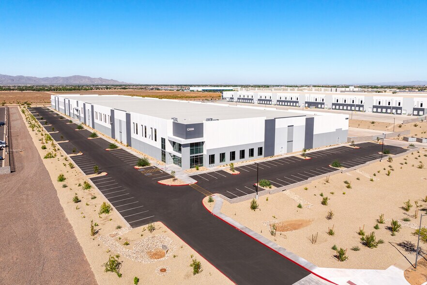 12600 N Summit Ave, Surprise, AZ à vendre - Photo de l’immeuble – Image 1 sur 5