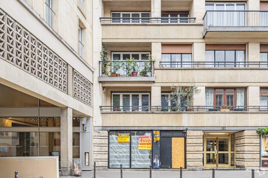 Rue Saint-Jacques, Paris à louer - Photo de l’immeuble – Image 2 sur 5