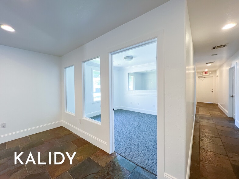 14909 N Kelly Ave, Edmond, OK à louer - Photo de l’immeuble – Image 3 sur 54