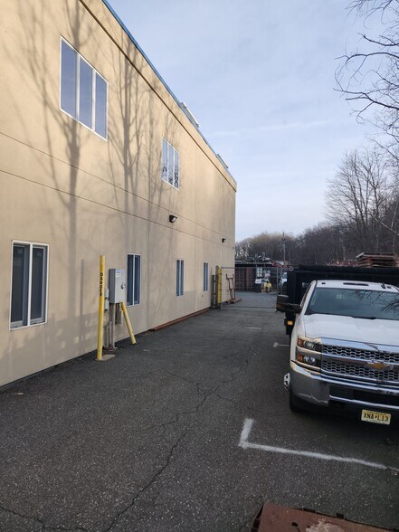 150 Edison Rd, Lake Hopatcong, NJ à vendre - Photo de l’immeuble – Image 2 sur 6