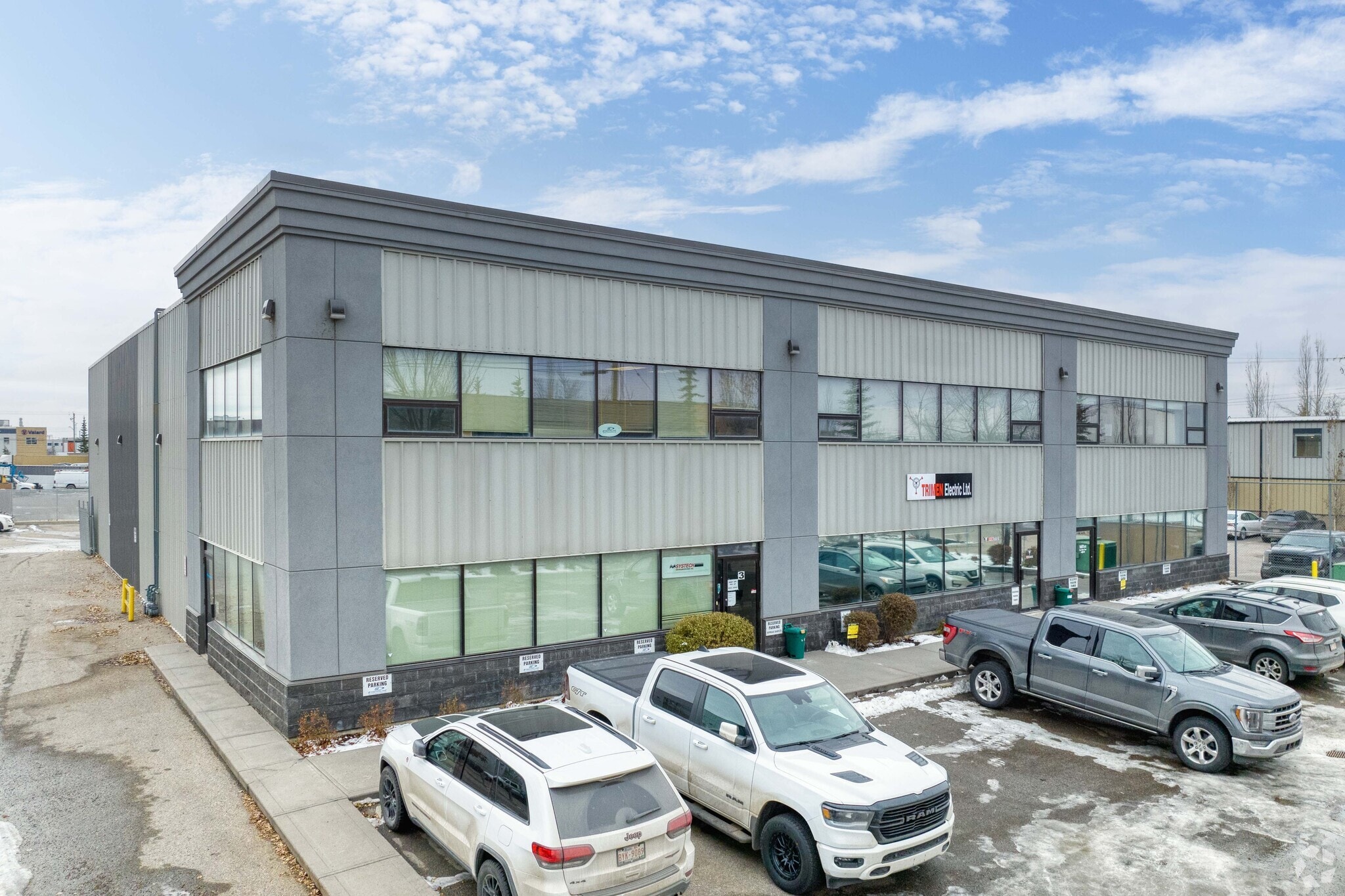 4351 104th Ave SE, Calgary, AB à vendre Photo principale– Image 1 sur 15