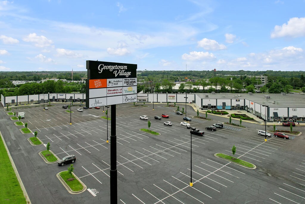 401 Outlet Center Dr, Georgetown, KY à louer Photo de l’immeuble– Image 1 sur 30