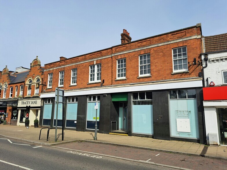 35 High St, Biggleswade à vendre - Photo de l’immeuble – Image 1 sur 12