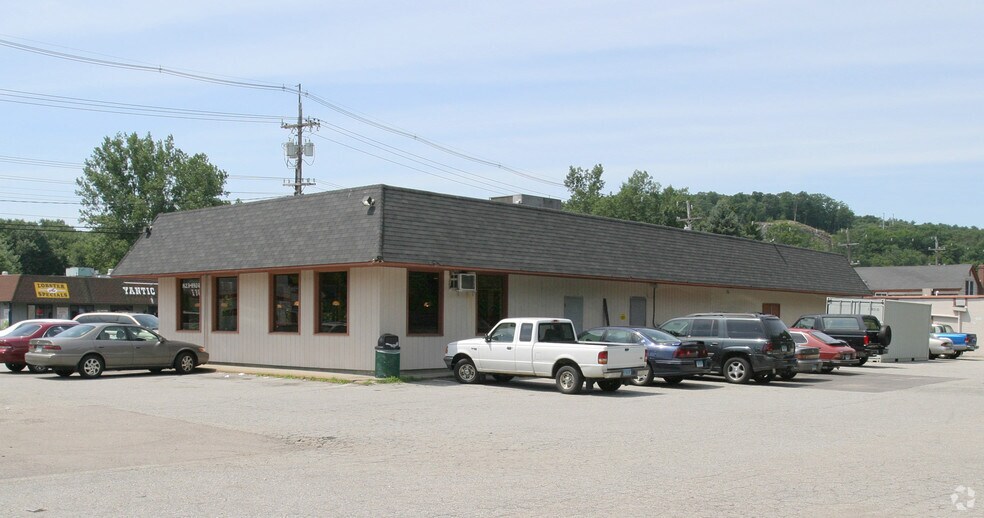 275 W Towne St, Yantic, CT à louer - Photo de l’immeuble – Image 3 sur 4