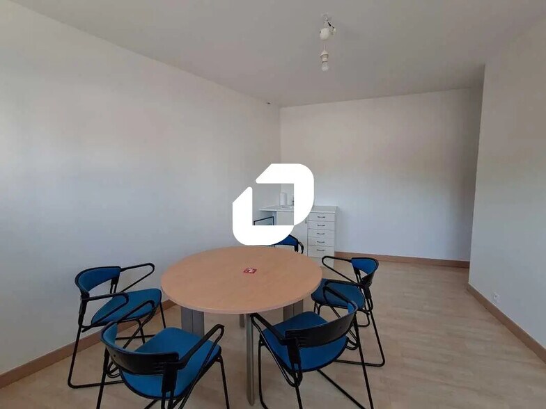 Bureau dans Bordeaux à louer - Photo de l’immeuble – Image 2 sur 5