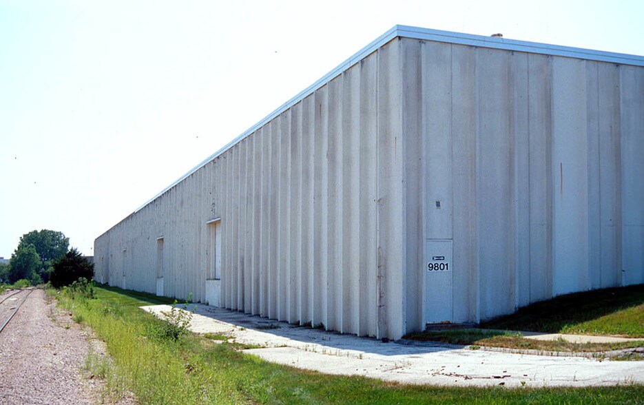 9801-9851 Industrial Blvd, Lenexa, KS à vendre - Autre – Image 2 sur 3