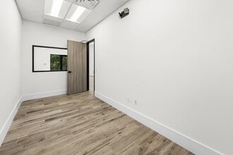 2750 NE 185th St, Aventura, FL à louer Photo intérieure– Image 2 sur 15