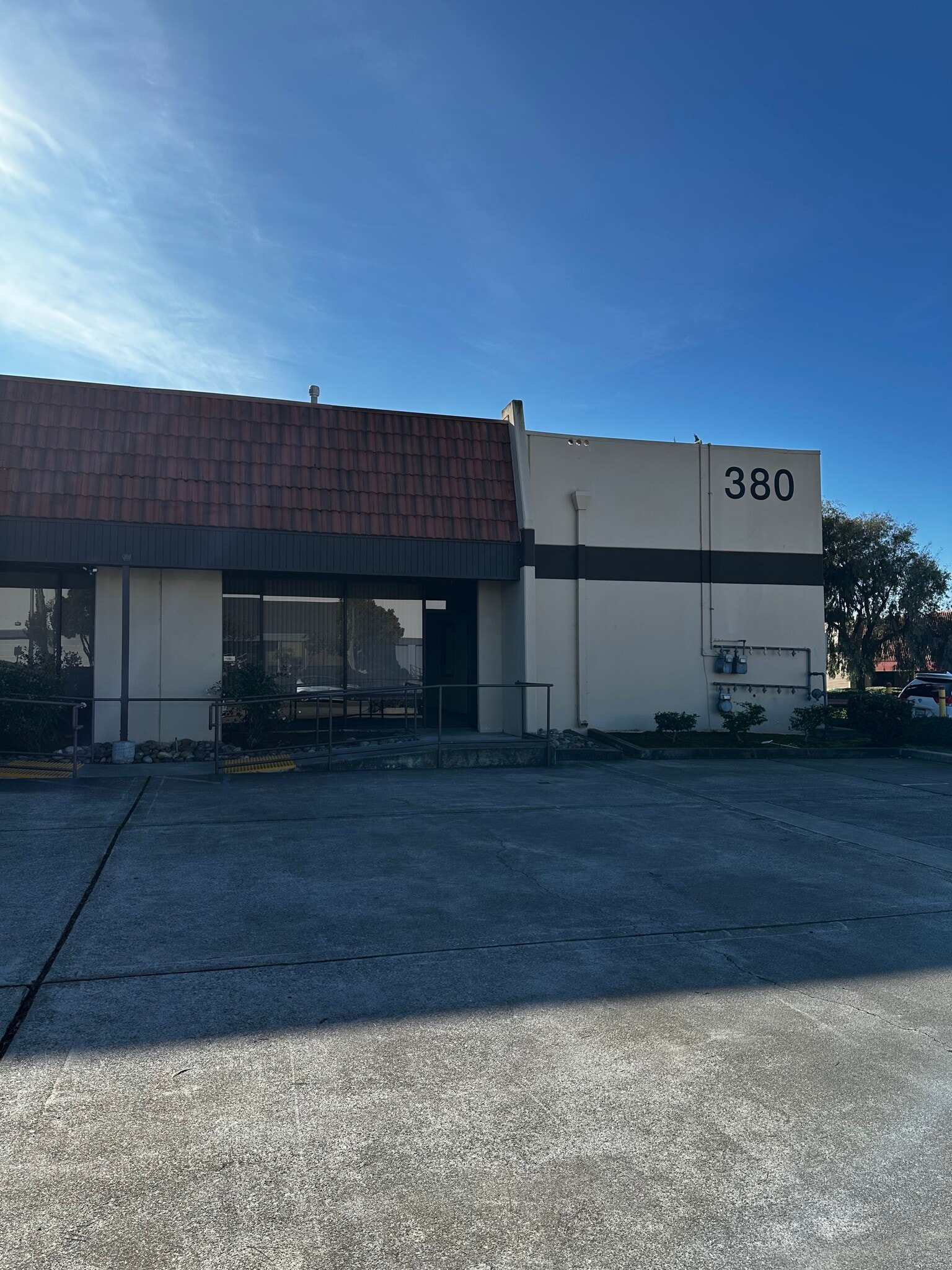 380 Swift Ave, South San Francisco, CA à louer Photo intérieure– Image 1 sur 10