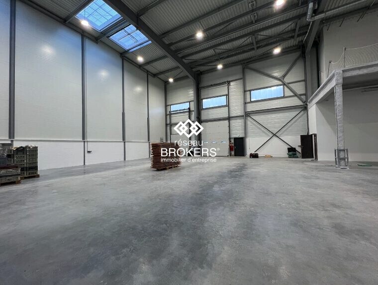 Industriel/Logistique dans Saint-Aignan-Grandlieu à louer Photo intérieure– Image 1 sur 2