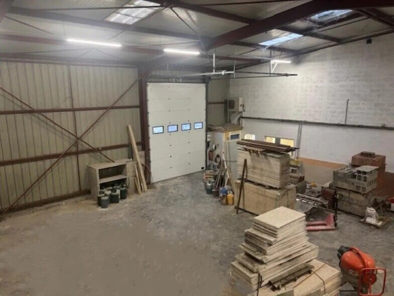 Local d’activités dans Champlan à louer - Photo intérieure – Image 2 sur 6