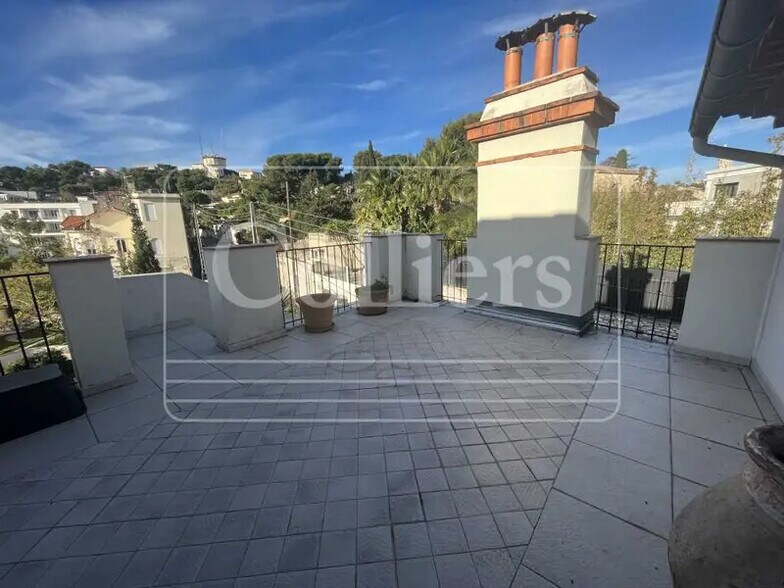 Bureau dans Marseille à louer - Photo de l’immeuble – Image 2 sur 22