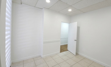 17985 Biscayne Blvd, Miami, FL à louer Photo intérieure– Image 2 sur 3