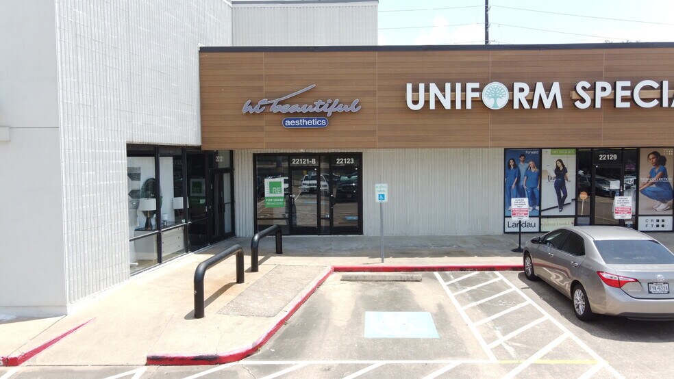 22121-22147 Katy Fwy, Katy, TX à louer - Photo de l’immeuble – Image 3 sur 5