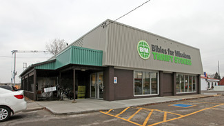 Plus de détails pour 1300 Simcoe St N, Oshawa, ON - Local commercial à vendre