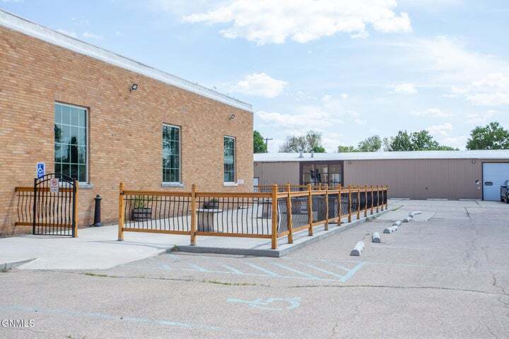 213 11th St W, Williston, ND à vendre - Photo de l’immeuble – Image 3 sur 38