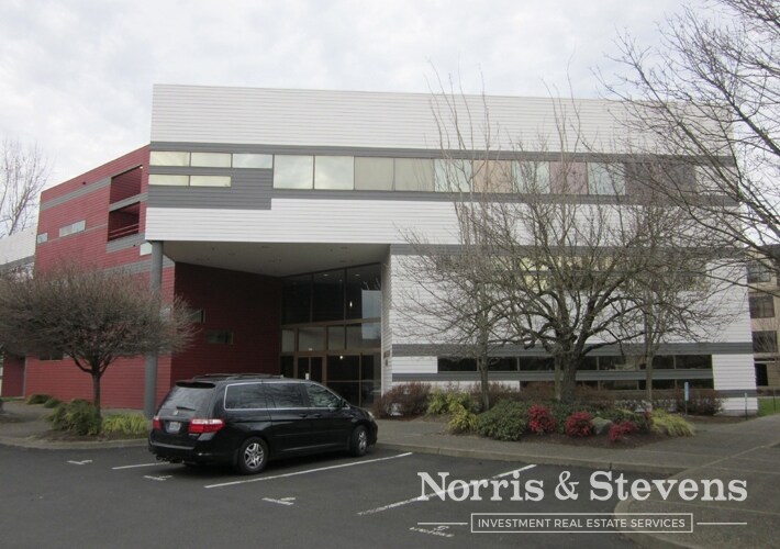 700 N Hayden Island Dr, Portland, OR à louer - Photo de l’immeuble – Image 2 sur 4