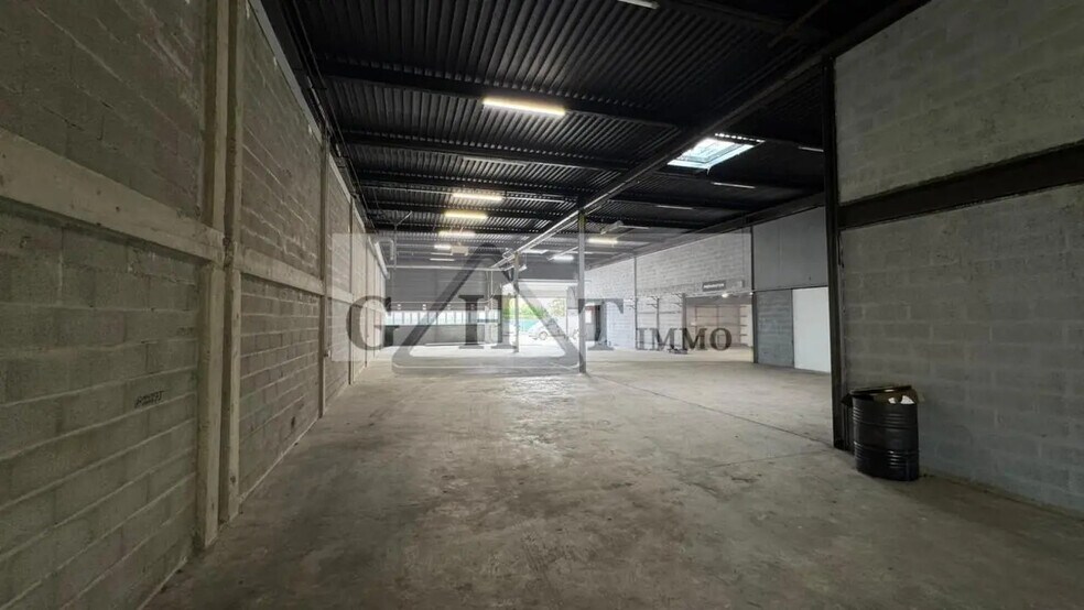 Bureau dans Senlis à louer - Photo intérieure – Image 3 sur 10