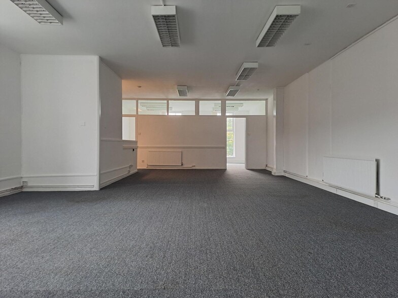 8A Church Rd, Welwyn Garden City à louer - Photo de l’immeuble – Image 2 sur 9