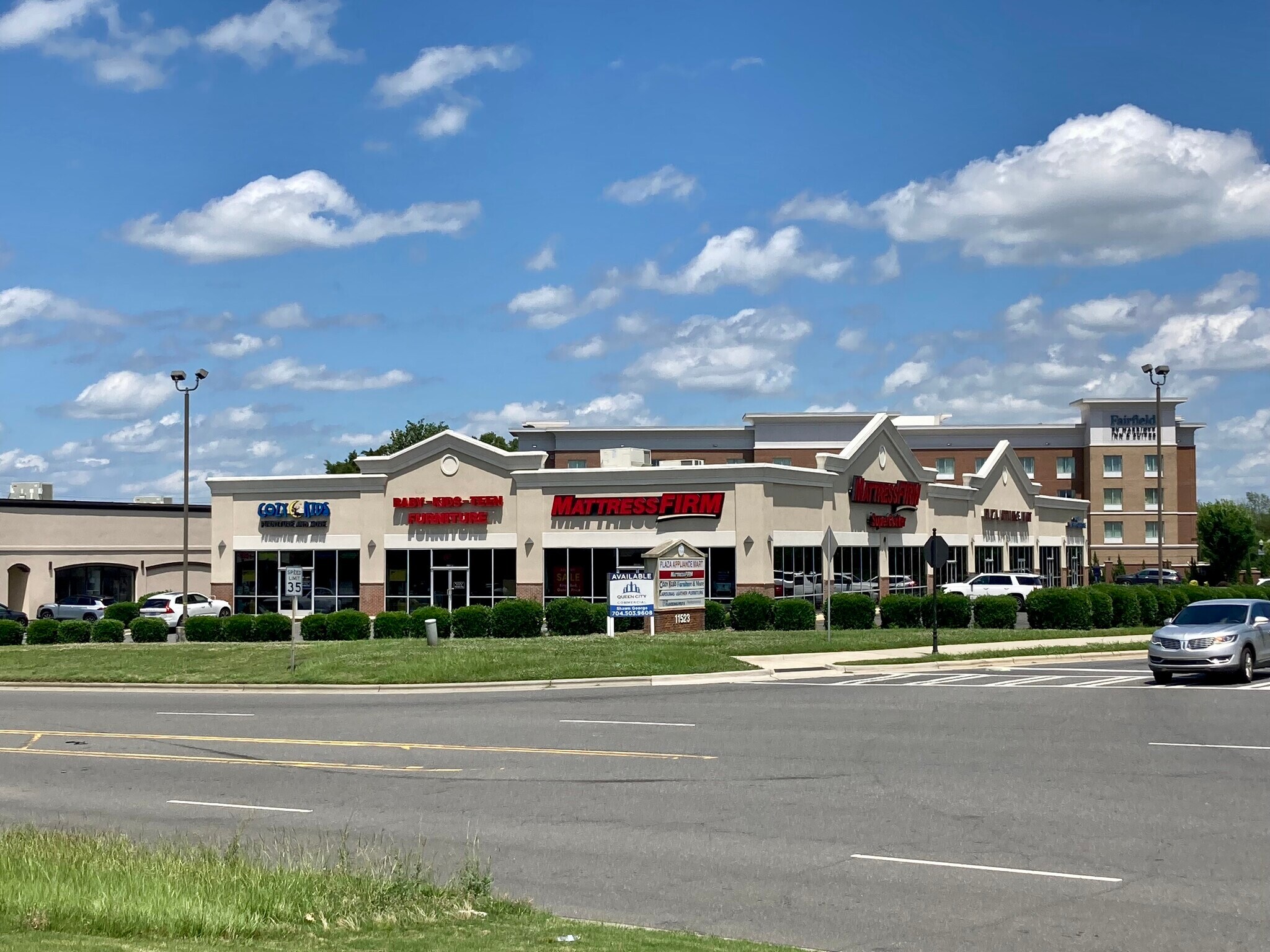 11523 Carolina Place Pky, Pineville, NC à vendre Photo principale– Image 1 sur 6