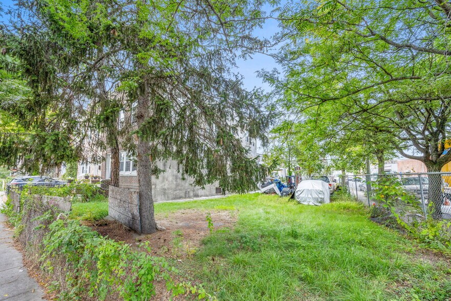 17753 105th Ave, Jamaica, NY à vendre - Photo de l’immeuble – Image 3 sur 20