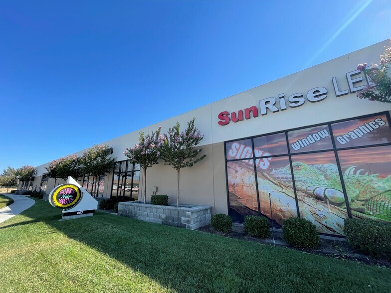 291-297 Rickenbacker Cir, Livermore, CA à vendre - Photo de l’immeuble – Image 2 sur 4