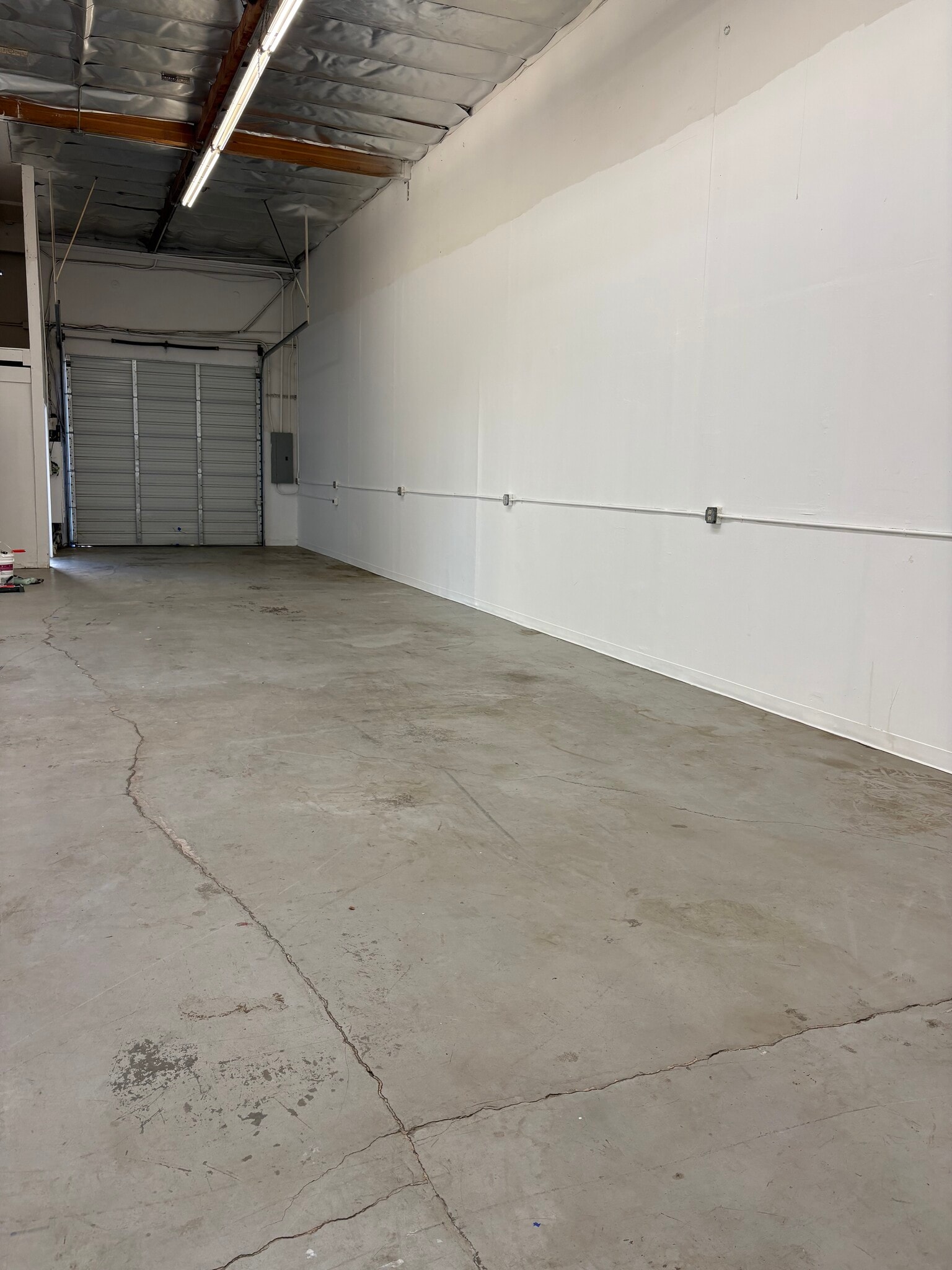 2060 Walsh Ave, Santa Clara, CA à louer Photo intérieure– Image 1 sur 4