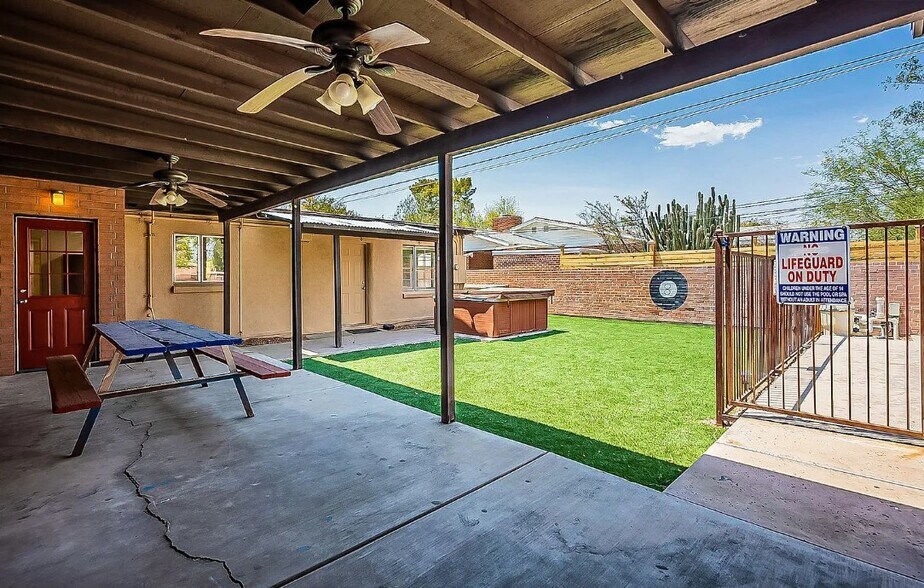 2302 N Hampton St, Tucson, AZ à vendre - Photo de l’immeuble – Image 2 sur 13