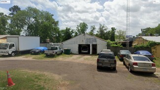 Plus de détails pour 611 Northwood Dr, Conroe, TX - Local d’activités à vendre