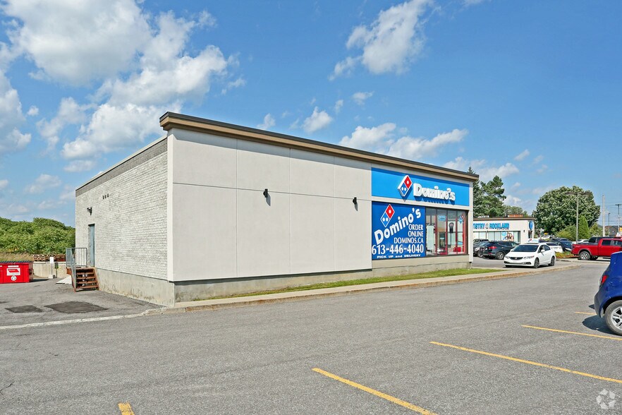 2768 Laurier St, Clarence-Rockland, ON à louer - Photo de l’immeuble – Image 3 sur 3