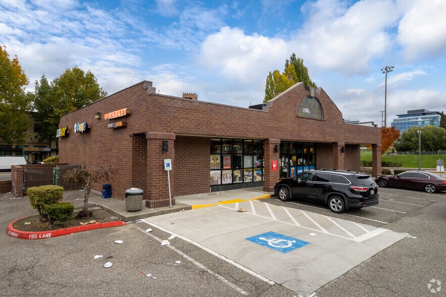 255 Central Way, Kirkland, WA à louer - Photo principale – Image 1 sur 6