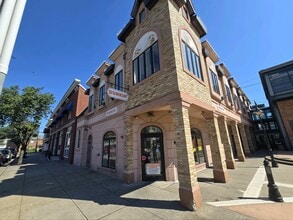 139 N Broadway, South Amboy, NJ à louer Photo de l’immeuble– Image 2 sur 8