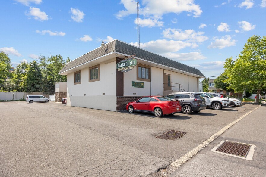 209 Shewell Ave, Doylestown, PA à vendre - Photo de l’immeuble – Image 2 sur 56