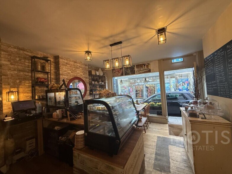 124 High St, Hythe à vendre - Photo de l’immeuble – Image 3 sur 15