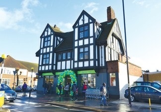 Plus de détails pour 38 Selhurst Rd, Londres - Local commercial à vendre