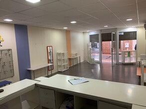 Bureaux/Local commercial dans Sant Andreu de la Barca, Barcelona à louer Photo intérieure– Image 2 sur 12