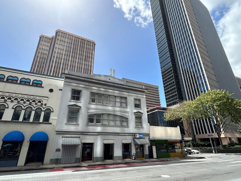 212 Merchant St, Honolulu, HI à louer - Photo de l’immeuble – Image 1 sur 1