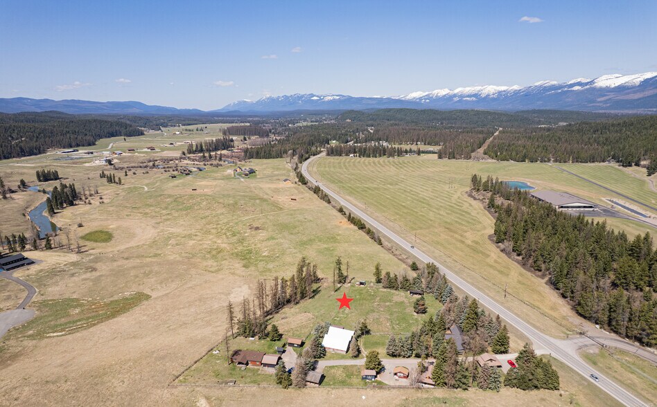 4395 US Highway 93 W, Whitefish, MT à vendre - Photo de l’immeuble – Image 2 sur 42