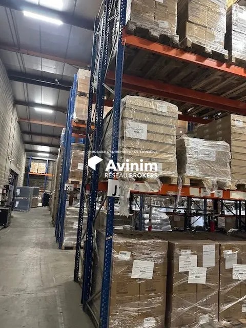 Industriel/Logistique dans Althen-des-Paluds à vendre Photo intérieure– Image 1 sur 5