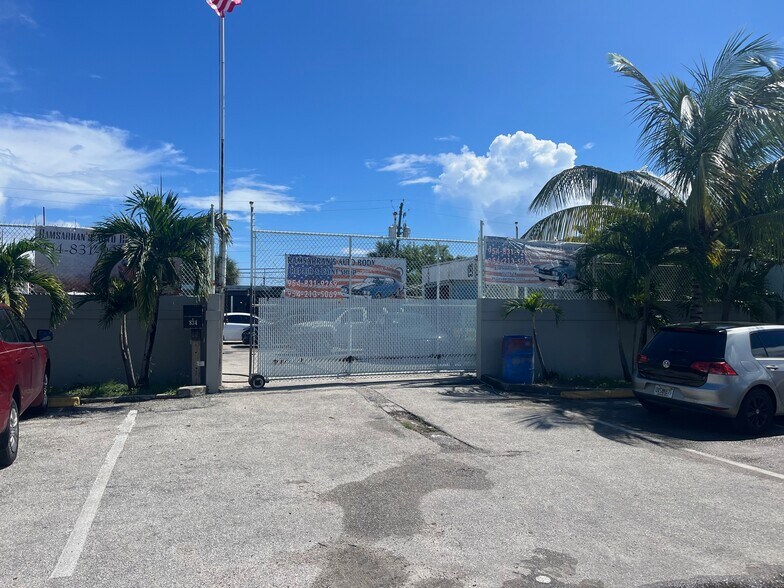 834 NW 10th Ter, Fort Lauderdale, FL à vendre - Photo de l’immeuble – Image 3 sur 12