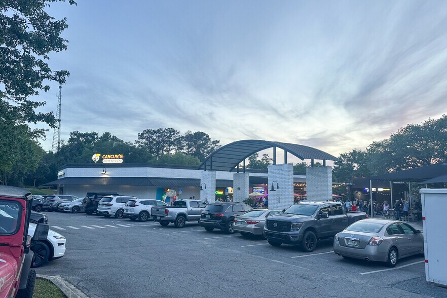 6800 Thomasville Rd, Tallahassee, FL à vendre - Photo de l’immeuble – Image 1 sur 7