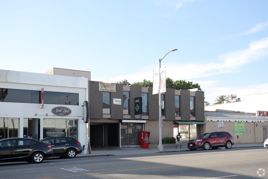 733-735 N La Brea Ave, Los Angeles, CA à louer - Photo de l’immeuble – Image 3 sur 13