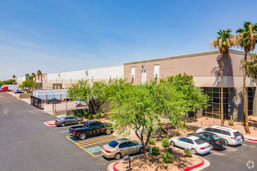 105 S 84th Ave, Tolleson, AZ à louer - Photo de l’immeuble – Image 2 sur 6